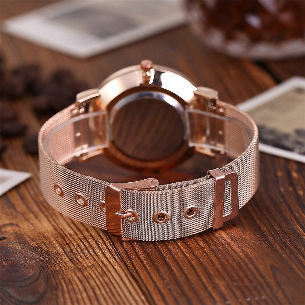 Clock with Arabic numerals